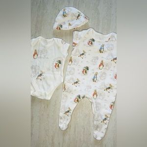 Pete the rabbit 3 piece set.